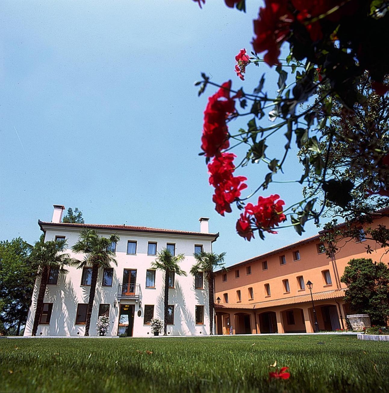 Hotel Dall'Ongaro Ghirano Exterior foto