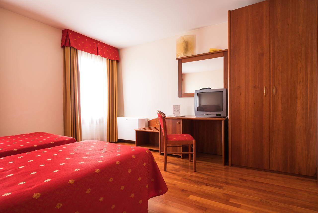 Hotel Dall'Ongaro Ghirano Exterior foto